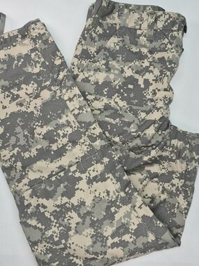 Army Combat Digital Camo Cargo Pants in Gray and Tan 27"-31"W